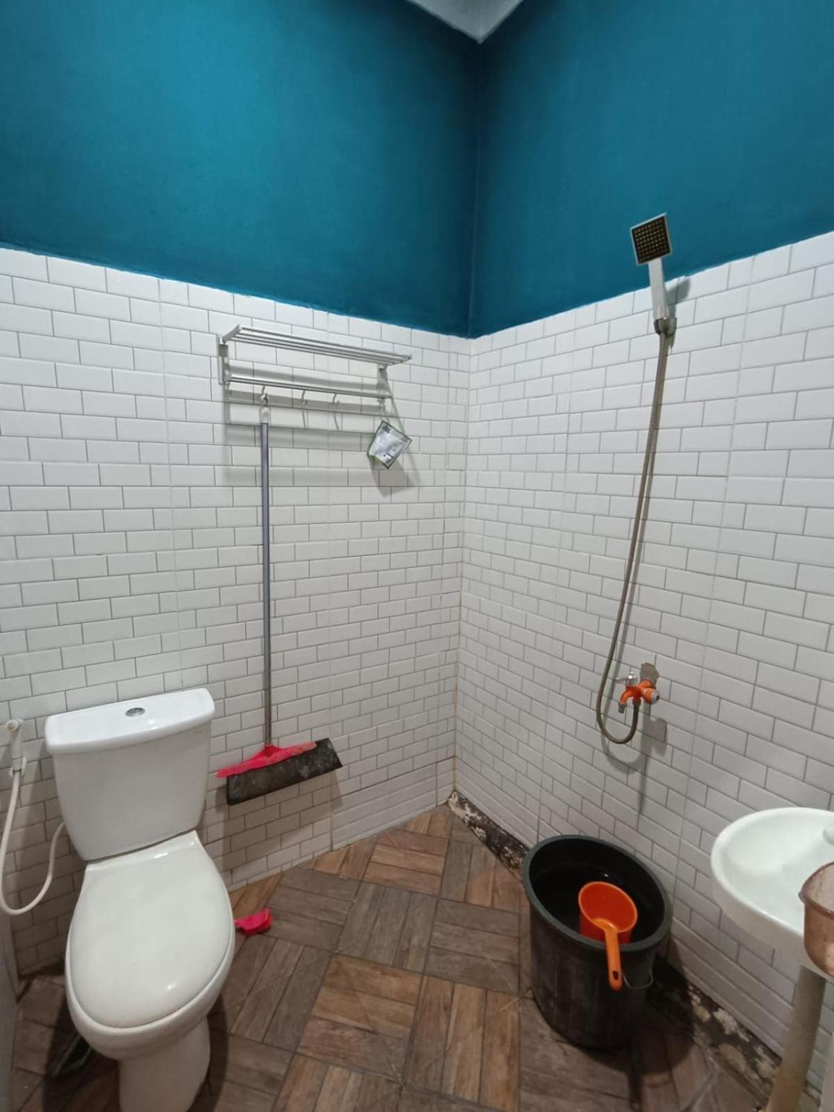 Hotel Oyo Life 92977 Neba Kost Aesthetic Peladen Exterior foto